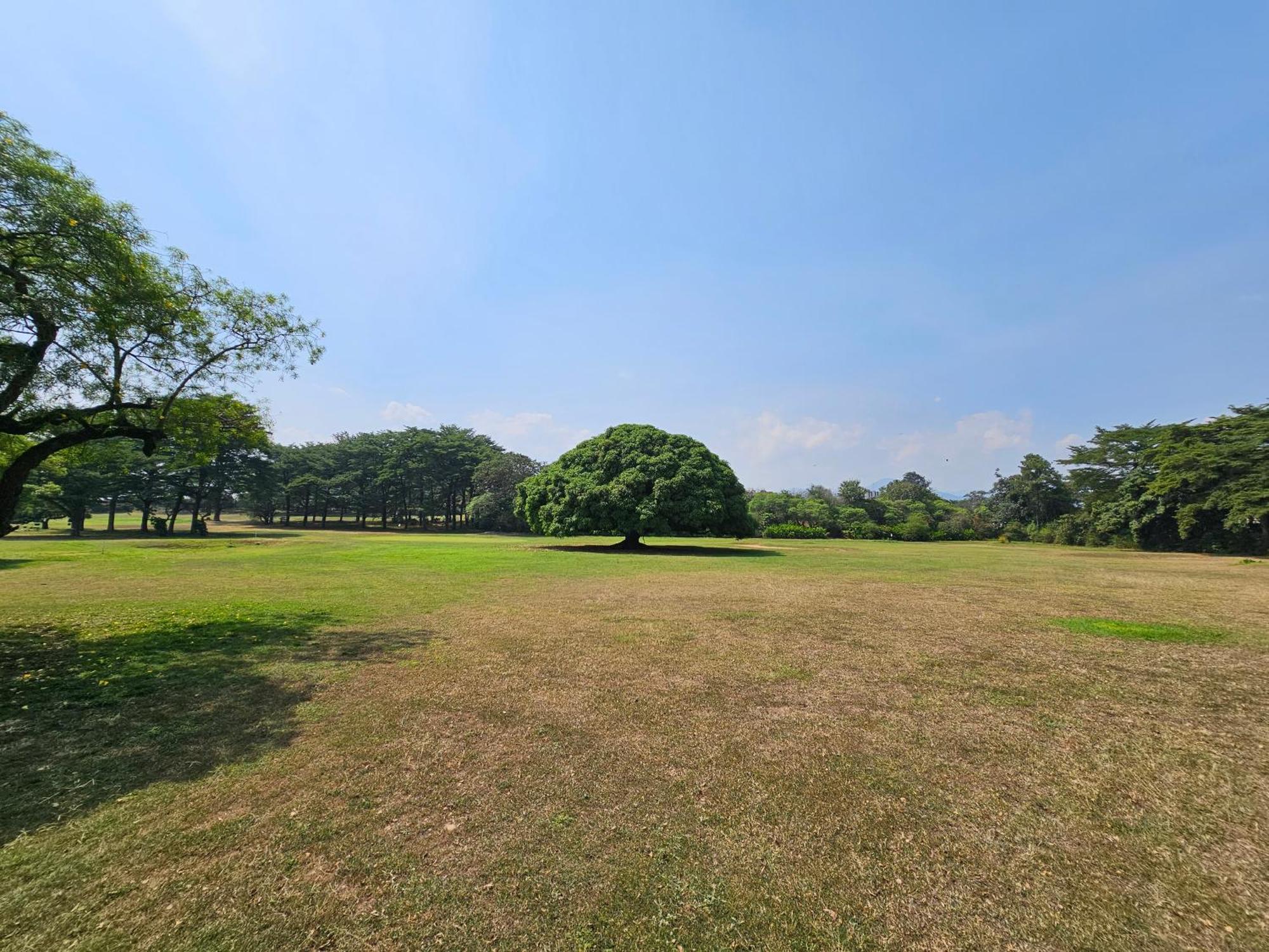 Burundi Palace Boutique Hotel บุจัมบุรา ภายนอก รูปภาพ